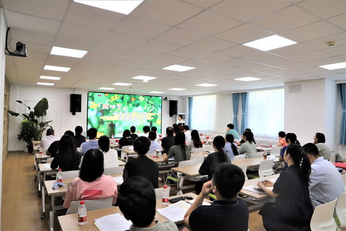 學(xué)校召開(kāi)第21屆心理文化節(jié)活動(dòng)總結(jié)交流會(huì)