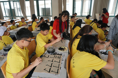 華文教育青年志愿者服務(wù)隊(duì):傳承傳播弘揚(yáng)中華文化 為海外華裔青少年尋根固魂筑夢(mèng)貢獻(xiàn)青春力量