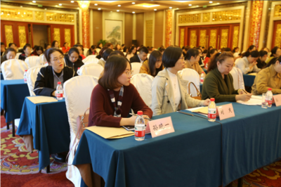 網絡媒體專家齊相聚 構建網上網下同心圓--省婦聯(lián)舉辦全省婦聯(lián)系統(tǒng)網宣員培訓班