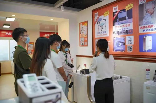 2021粵港澳青年文化之旅走進廣東工業(yè)設(shè)計城
